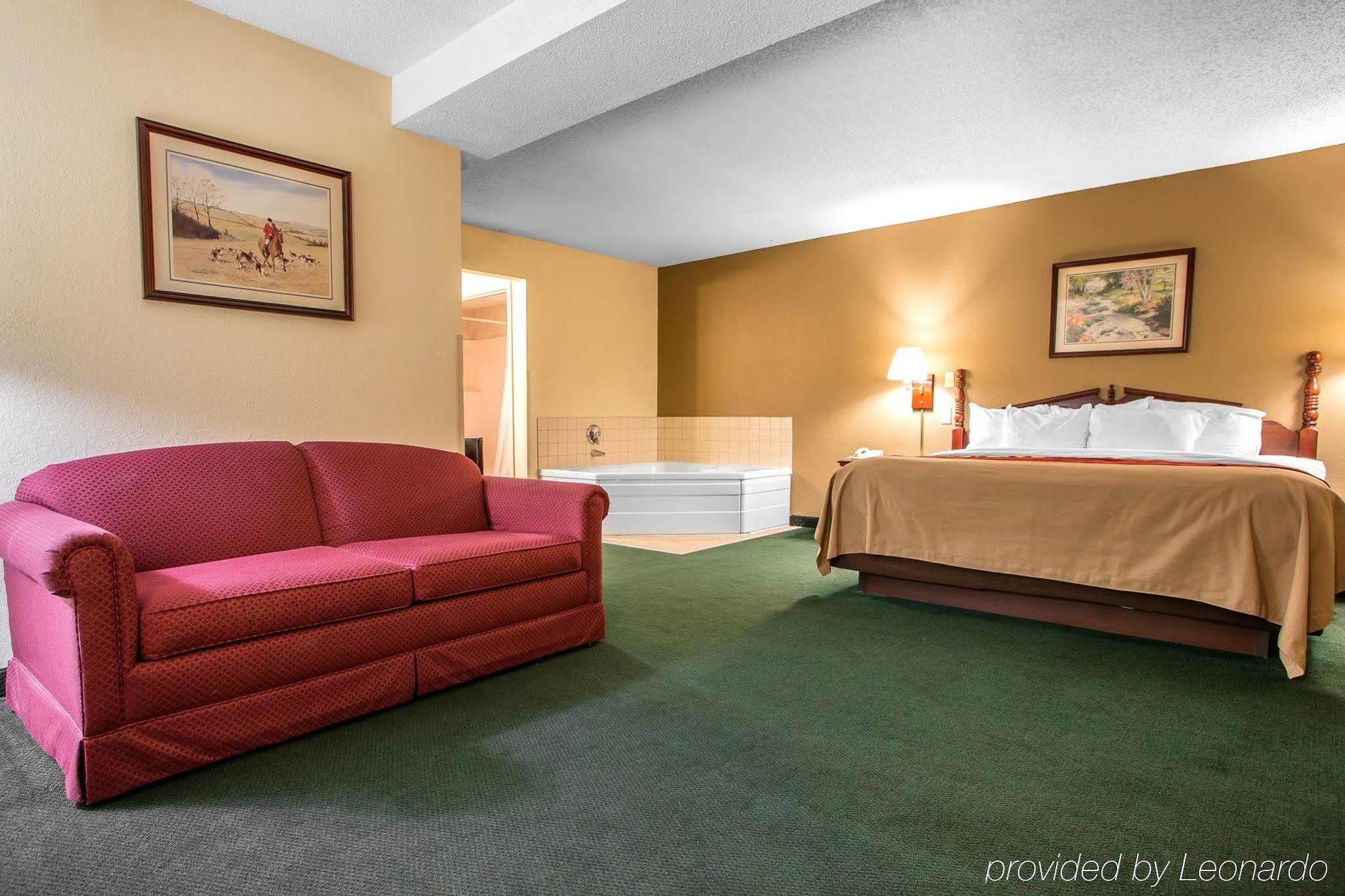 Super 8 By Wyndham Chambersburg I-81 Otel Dış mekan fotoğraf